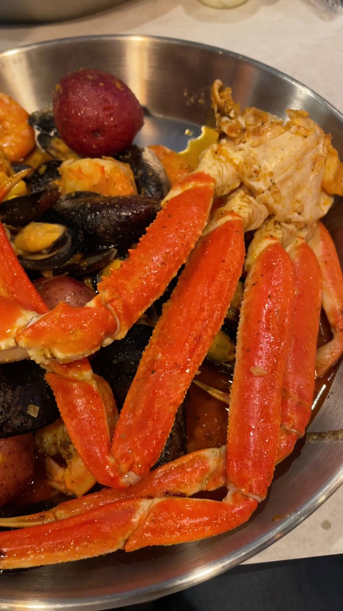 Crab Du Jour Uncc Cajun Seafood & Bar-2